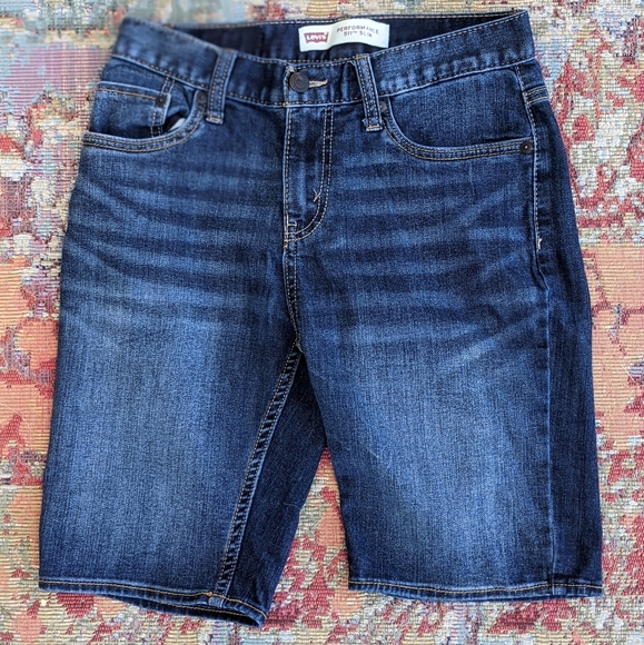 Levi's Performance 511 Slim Shorts.  Tag: 27" waist.  Size: 14 Regular. - Picture 3 of 8